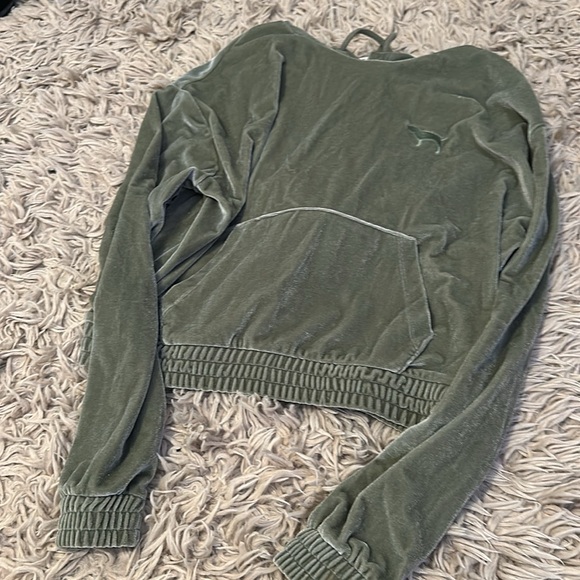 Lot of 9 VS Pink tops, sweatshirts, and fleeces - Picture 8 of 13